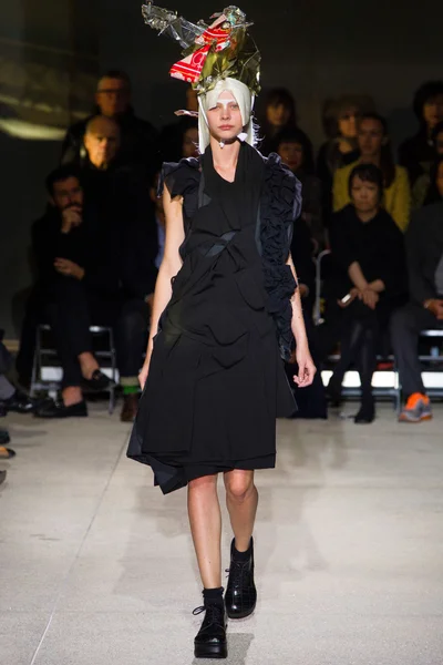 Look 25